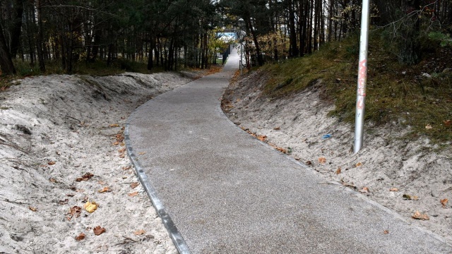 Prawie 160 tysięcy złotych kosztował remont jednej z głównych tras prowadzących na plażę w Międzywodziu. To odcinek ulicy Wojska Polskiego.