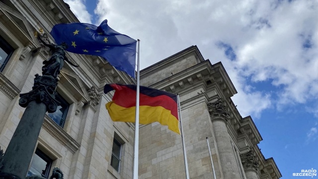 W Niemczech trwa dyskusja o nieprawidłowościach w zeszłorocznych wyborach w Berlinie. Niemiecki politolog Jrgen Falter uważa, że doszło wtedy do ewidentnego oszustwa wyborczego, wymagającego nie tylko powtórki elekcji, ale też wszczęcia postępowania karnego.