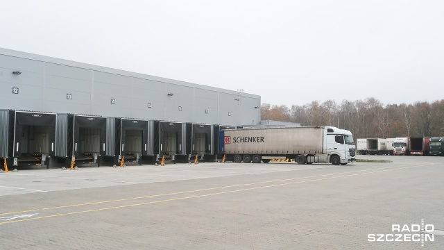 Niemiecki potentat logistyczny DB Schenker oficjalnie otworzył swój nowy terminal w Szczecinie. Inwestycja kosztowała 50 milionów złotych.