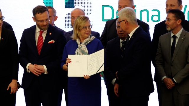 Szczecińskie uczelnie oraz firmy z rożnych branż zainaugurowały Zachodniopomorską Dolinę Wodorową. W obecności członków rządu i wojewody zachodniopomorskiego list intencyjny podpisało 13 podmiotów.