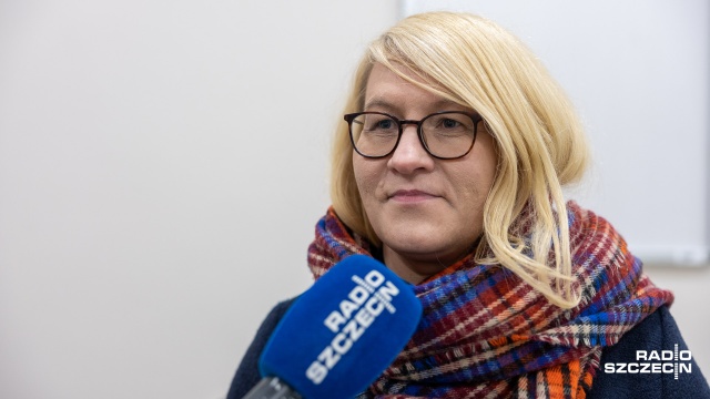 Bibliotekarze dzieciom, czyli świąteczna zbiórka charytatywna dla dzieci z orzeczeniem o niepełnosprawności intelektualnej lub fizycznej - potrzebne są m.in. artykuły szkolne, kosmetyki, zabawki i słodycze.