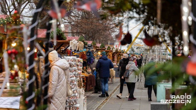 Niektóre ozdoby świąteczne możemy już podziwiać na Jarmarku Bożonarodzeniowym w Szczecinie.