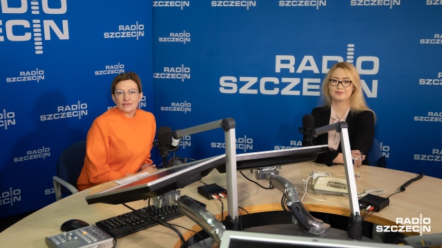 Zamiast wyłączać miejskie oświetlenie, lepiej zmniejszyć liczbę wiceprezydentów, zrezygnować z ochroniarza dla Piotra Krzystka, czy nie wypłacić nagród szefom miejskich spółek - mówiła w Rozmowach pod krawatem radna miejska opozycyjnego klubu Prawa i Sprawiedliwości.