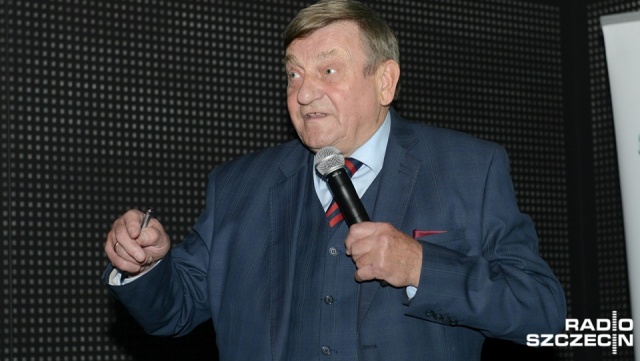 Lewica wnioskuje do prezydenta o odznaczenie zmarłego gen. Hermaszewskiego Orderem Orła Białego oraz nadanie uroczystościom pogrzebowym charakteru państwowego. Propozycje komentowali goście audycji Radio Szczecin na Wieczór.