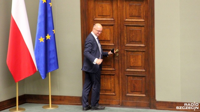 Państwa Zachodu nie powinny dziś prowadzić rozmów ze zbrodniarzem - mówi wiceminister spraw zagranicznych.