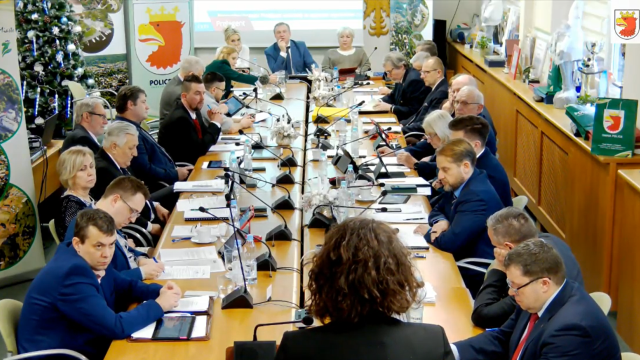 We wtorek w trakcie sesji policcy radni odrzucili zaproponowany przez burmistrza projekt głosami 11:9. Za byli jedynie działacze Koalicji Obywatelskiej oraz Wspólnoty Samorządowej GRYF XXI.