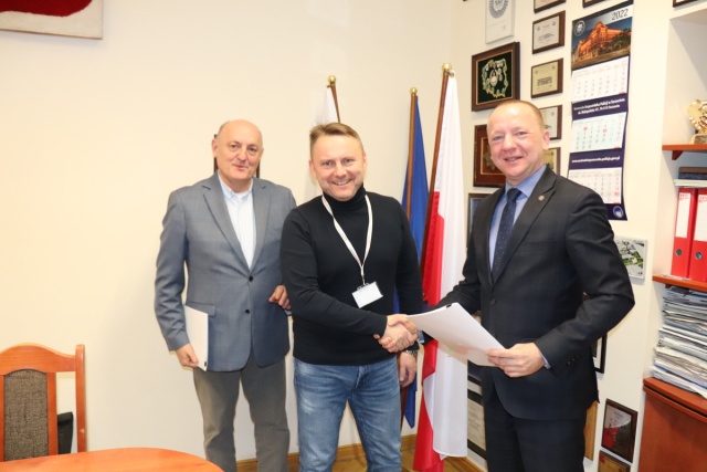 Centralne Biuro Zwalczania Cyberprzestępczości powstanie w Szczecinie. We wtorek podpisano umowę na budowę jego gmachu.