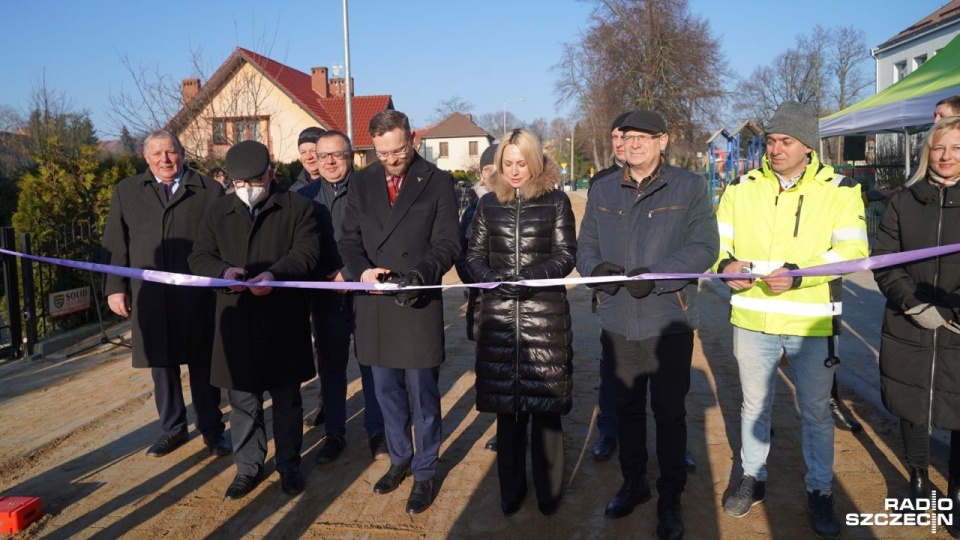 Owocowa to ulica w centrum Pyrzyc; w jej pobliżu znajduje się szkoła, przedszkole i hala sportowa. Fot: Marcin Kokolus [Radio Szczecin]