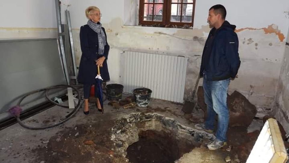 Zabytkową studnię odkryto w czasie remontu kołobrzeskiego ratusza. źródło: UM Kołobrzeg