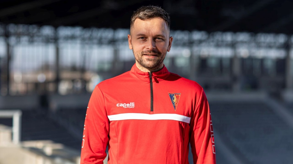 Wojciech Zep, dietetyk Pogoni Szczecin znalazł się w sztabie piłkarskiej reprezentacji Polski trenera Czesława Michniewicza. źródło: https://akademia.pogonszczecin.pl/wojciech-zep-dietetykiem-akademii/