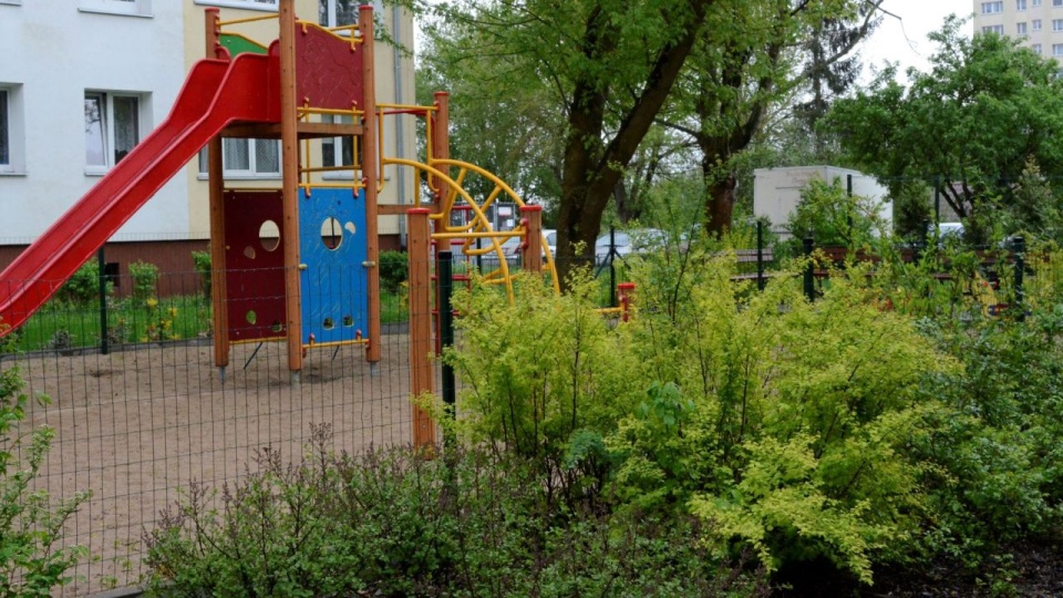 O dofinansowanie remontów terenów wokół swoich budynków mogą się starać wspólnoty mieszkaniowe. źródło: ZBLiK