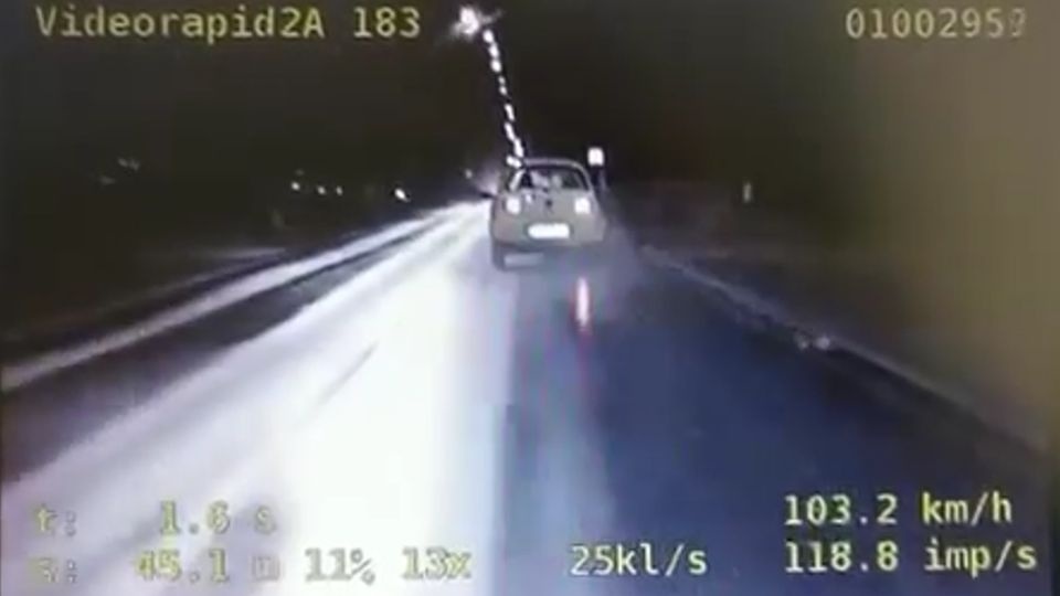 Miejscowa policja zatrzymała 24-latka, który w terenie zabudowanym jechał 103 km/h. źródło: https://kolobrzeg.policja.gov.pl/
