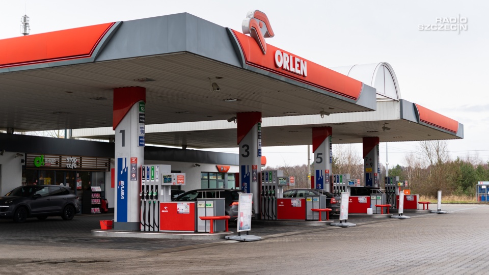 Prezes Orlenu, Daniel Obajtek zapewnił, że paliwa na stacjach nie zabraknie. Podkreślił, że nie ma powodu do nagłych podwyżek cen benzyny. Fot. Mateusz Papke [Radio Szczecin]