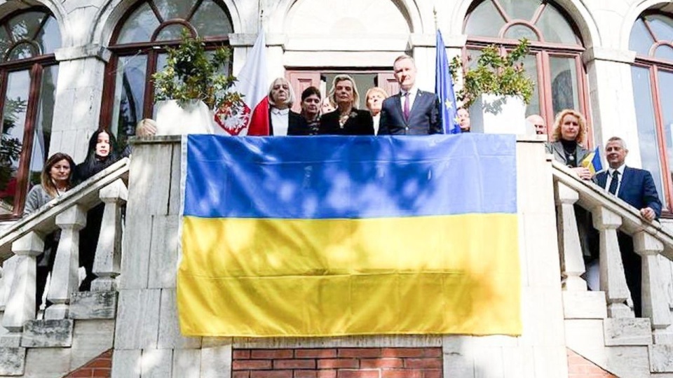 Ambasadorowie Anna Maria Anders, Ricardas Slepavicius i Jaroslaw Melnyk piszą, że dla całej Europy nadeszła godzina próby. źródło: https://www.facebook.com/Ambasciata-della-Repubblica-di-Polonia-a-Roma-300296306759930/