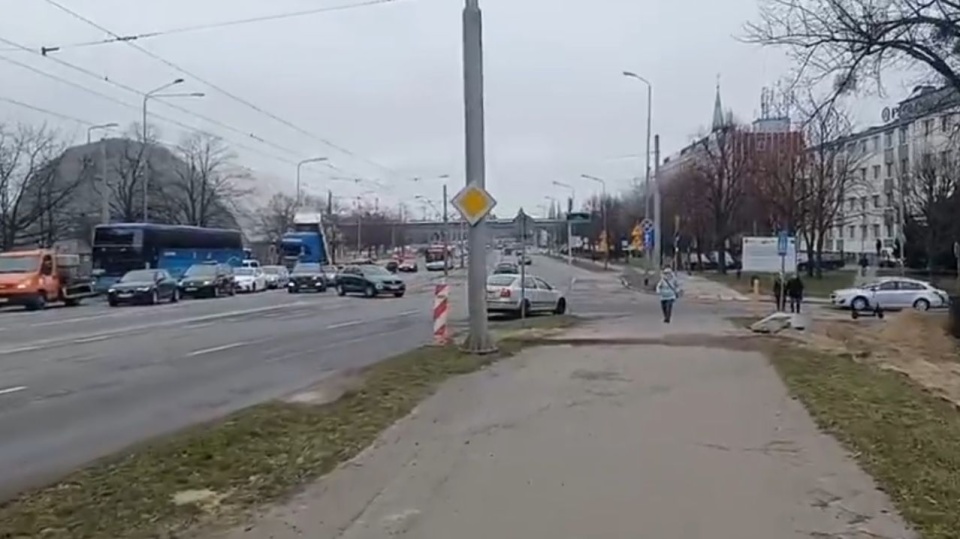 Żeby dojechać na Łasztownię z centrum miasta trzeba zatem wcześniej skręcić w prawo w ul. Celną. Fot. Radio Szczecin
