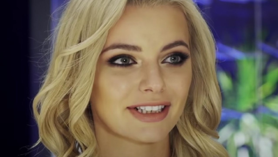 Karolina Bielawska - Miss Polonia 2019 i Miss World 2021. źródło: https://pl.wikipedia.org/wiki/Karolina_Bielawska