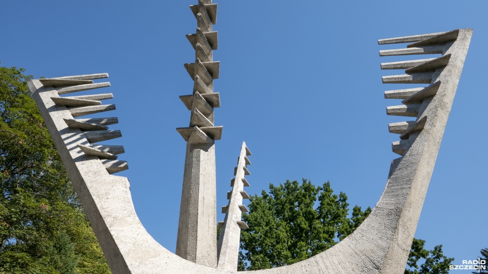 Pomnik Braterstwa Broni na Cmentarzu Centralnym w Szczecinie. Fot. Mateusz Papke [Radio Szczecin/Archiwum]