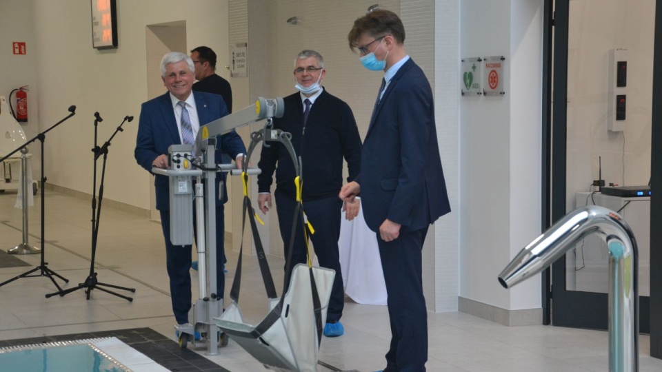 Basen solankowy, drugi z wodą słodką, a także zaplecze saun i wanny z hydromasażem - to wszystko kosztowało 15 milionów złotych. Fot. Przemysław Polanin [Radio Szczecin]