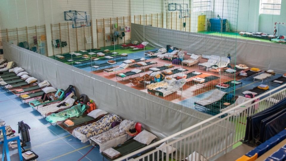 Punkt recepcyjny zmienia swoją lokalizację - do tej pory działał w hali OSiR. źródło: http://www.goleniow.pl/component/k2/item/7692-punkt-recepcyjny-dla-uchod%C5%BAc%C3%B3w-przeniesiony-do-urz%C4%99du-gminy-i-miasta