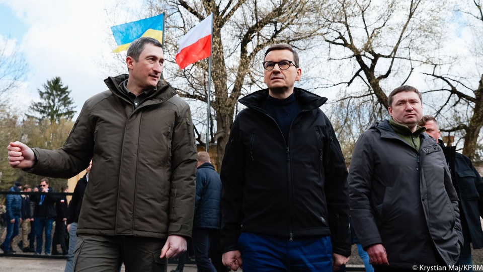 Premier poinformował, że Polska zbuduje podobne osiedla także w zniszczonych przez Rosjan okolicach Kijowa, m.in. w Buczy. źródło: https://twitter.com/PremierRP