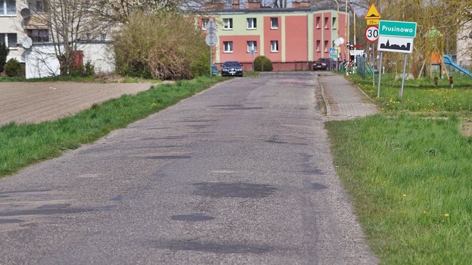 Mocno uczęszczany przez zmotoryzowanych odcinek doczeka się gruntownej przebudowy. Fot. Adam Wosik [Radio Szczecin]