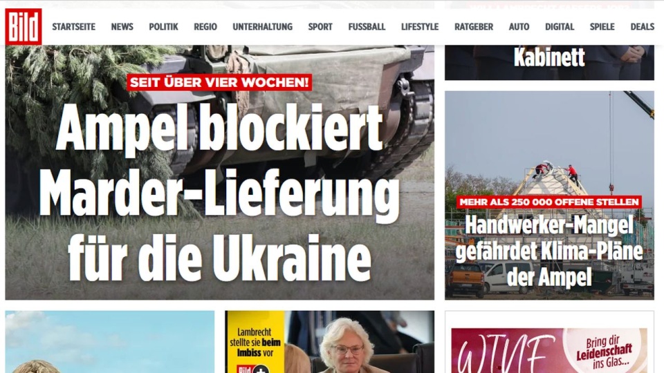 Z poufnego dokumentu, do którego dotarł między innymi dziennik "Bild", wynika, że Berlin od tygodni świadomie wstrzymuje dostawę 32 Marderów na Ukrainę. źródło: https://www.bild.de/politik/inland/politik-inland/home-15682786.bild.html