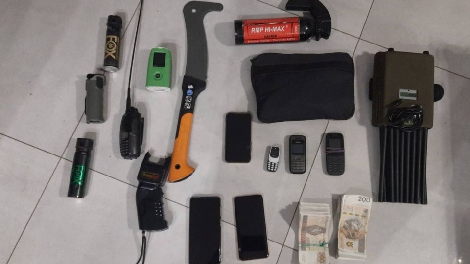 Sąd zdecydował o tymczasowym aresztowaniu podejrzanych, grozi im do 12 lat pozbawienia wolności. źródło: https://lodzka.policja.gov.pl