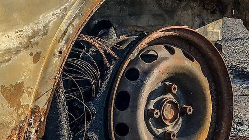 Spłonęły cztery samochody zaparkowane przy domach jednorodzinnych na ulicy Perłowej, Warszawskiej i Toruńskiej. źródło: https://pixabay.com/pl/3651683/ID 420494/CC0 - domena publiczna