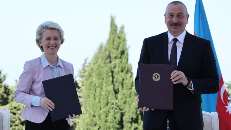 źródło: https://twitter.com/vonderleyen