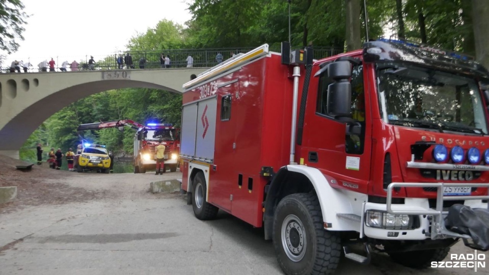 Trwają poszukiwania płetwonurka na jeziorze Szmaragdowym w Szczecinie. Fot. Maciej Papke [Radio Szczecin]