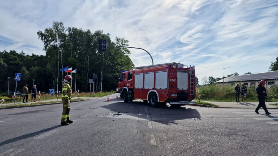 Kierujący samochodem osobowym obywatel Niemiec wymusił pierwszeństwo i zderzył się z motocyklistą. https://kamienskie.info