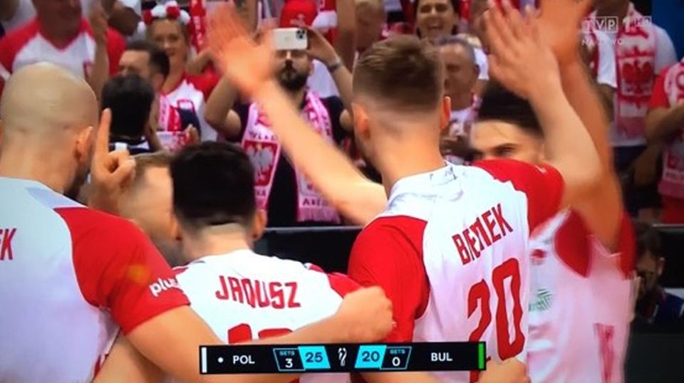 Najwięcej punktów dla naszej drużyny - 16 - zdobył przyjmujący Kamil Semeniuk. screen: TVP 1