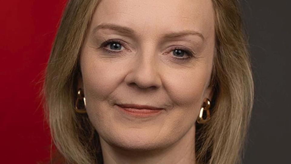 Liz Truss, właśc. Elizabeth Mary Truss (ur. 26 lipca 1975 w Oksfordzie). źródło: https://pl.wikipedia.org/wiki/Liz_Truss