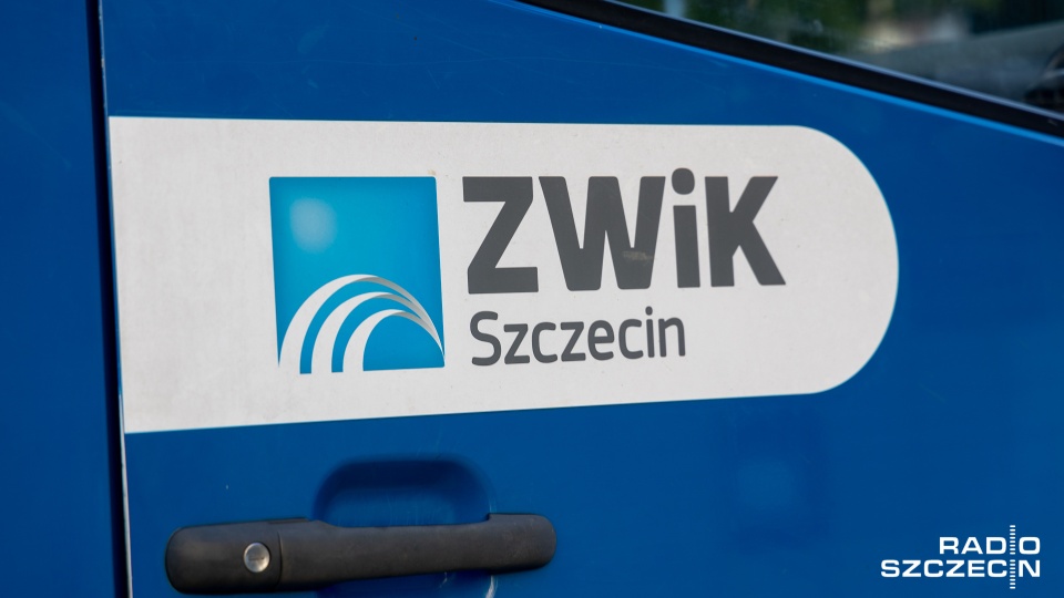 Od kilku tygodni wjazd w ulicę Wyspiańskiego, od strony ulicy Piotra Skargi, jest całkowicie zablokowany. Fot. Robert Stachnik [Radio Szczecin]