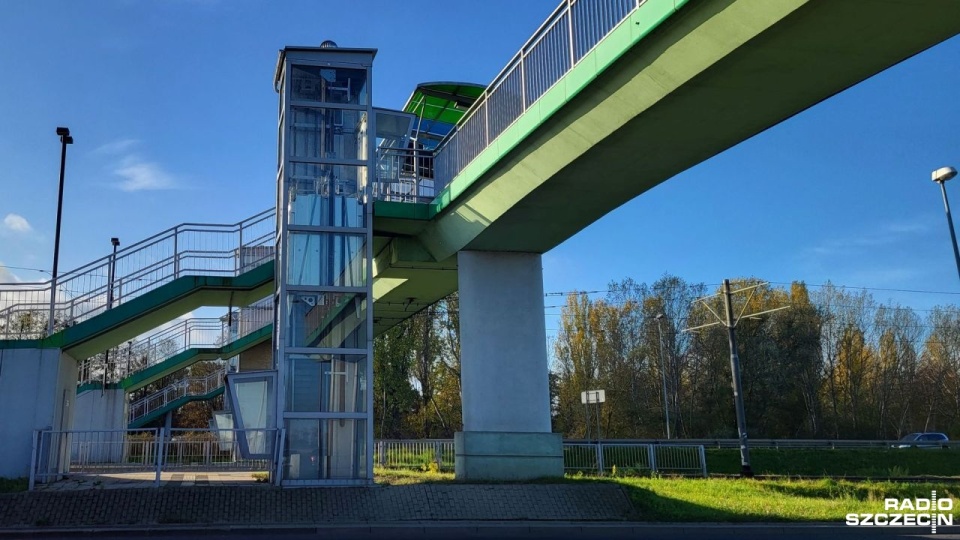 Naprawione są dwa skrajne windy. Te, które umożliwiają zjazd na przystanki - nie. Fot. Sławomir Orlik [Radio Szczecin]