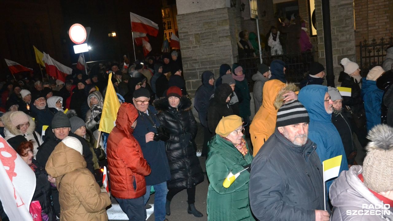 RSnW: Tłumy na Marszach Papieskich w całej Polsce