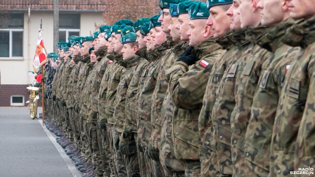 Fot. Maciej Papke [Radio Szczecin] Żołnierze szczecińskiej "Dwunastki" lecą do Rumunii [WIDEO, ZDJĘCIA]