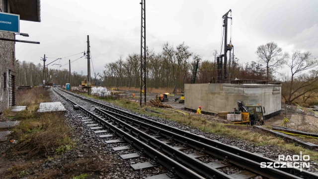 Fot. Robert Stachnik [Radio Szczecin] Rozpoczęła się rozbiórka mostu kolejowego nad Regalicą w Podjuchach [WIDEO, ZDJĘCIA]