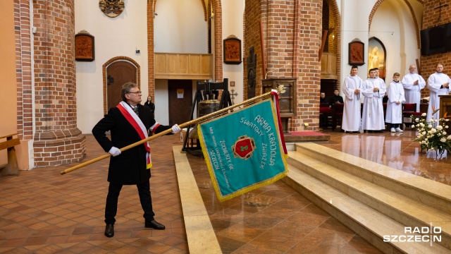 Fot. Robert Stachnik [Radio Szczecin] W szczecińskiej bazylice oddano hołd żołnierzom Armii Krajowej [ZDJĘCIA]