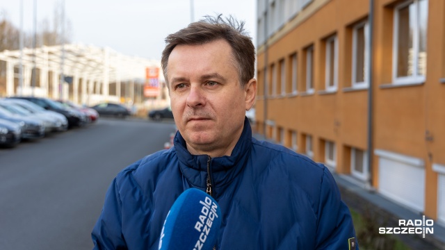 Tomasz Makowski. Fot. Robert Stachnik [Radio Szczecin] Remont ul. Bryczkowskiego przedłuża się. Winna pogoda [ZDJĘCIA]