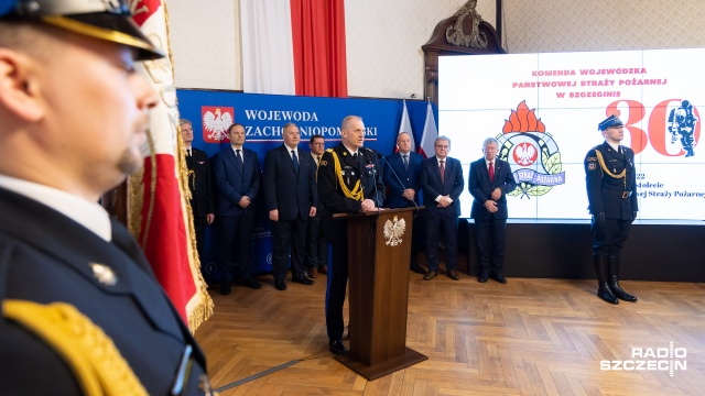 Fot. Robert Stachnik [Radio Szczecin] Kilkudziesięciu strażaków gotowych do służby [WIDEO, ZDJĘCIA]