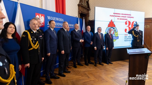 Fot. Robert Stachnik [Radio Szczecin] Kilkudziesięciu strażaków gotowych do służby [WIDEO, ZDJĘCIA]