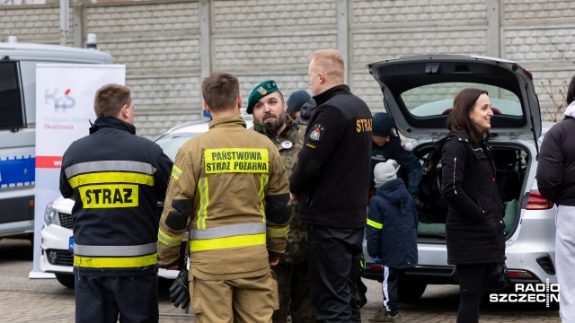 Fot. Robert Stachnik [Radio Szczecin] "Paczki to tylko pretekst, żeby się spotkać. Pomagamy kombatantom cały rok" [WIDEO, ZDJĘCIA]