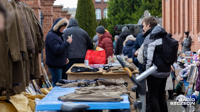 Fot. Robert Stachnik [Radio Szczecin] "Paczki to tylko pretekst, żeby się spotkać. Pomagamy kombatantom cały rok" [WIDEO, ZDJĘCIA]