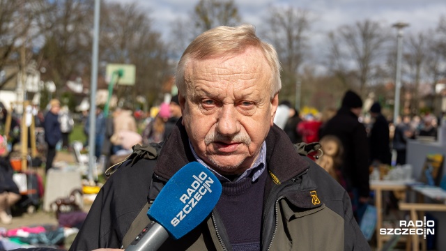 Fot. Robert Stachnik [Radio Szczecin] Przedświąteczny targ na Pogodnie. Towary przynieśli mieszkańcy [WIDEO, ZDJĘCIA]