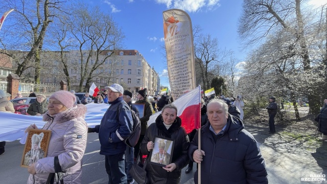 Fot. Robert Stachnik [Radio Szczecin] Tłumy szczecinian na Marszu Papieskim [WIDEO, DUŻO ZDJĘĆ]