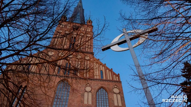 Fot. Robert Stachnik [Radio Szczecin] Kończą się rekolekcje w szczecińskiej katedrze [WIDEO, ZDJĘCIA]