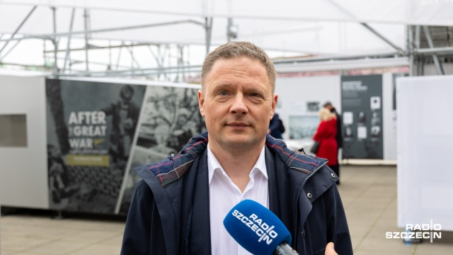 Fot. Robert Stachnik [Radio Szczecin] Po wielkiej Wojnie. Nowa Europa 1918-1923 - wystawa na Placu Solidarności [WIDEO, ZDJĘCIA]