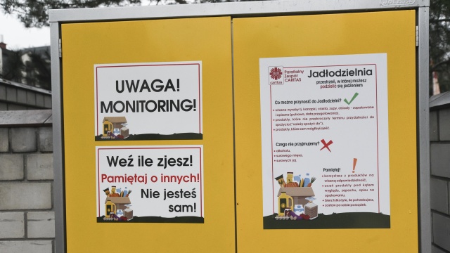 Fot. Kamila Kozioł [Radio Szczecin] Kanapki dla potrzebujących codziennie w jadłodzielni w Dąbiu [WIDEO, ZDJĘCIA]