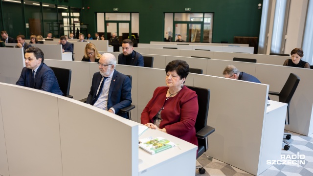 Fot. Robert Stachnik [Radio Szczecin] Radni zdecydowali, że parkowanie na Starym Mieście nadal będzie płatne [ZDJĘCIA]